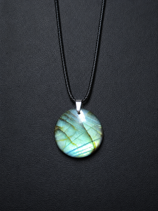 Blue/green round labradorite pendant necklace (04-42)