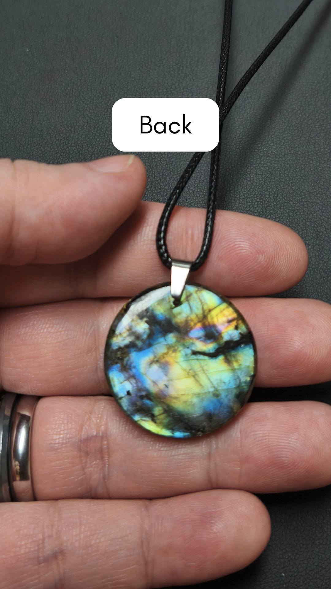 Multicolor round labradorite pendant necklace (04-35)