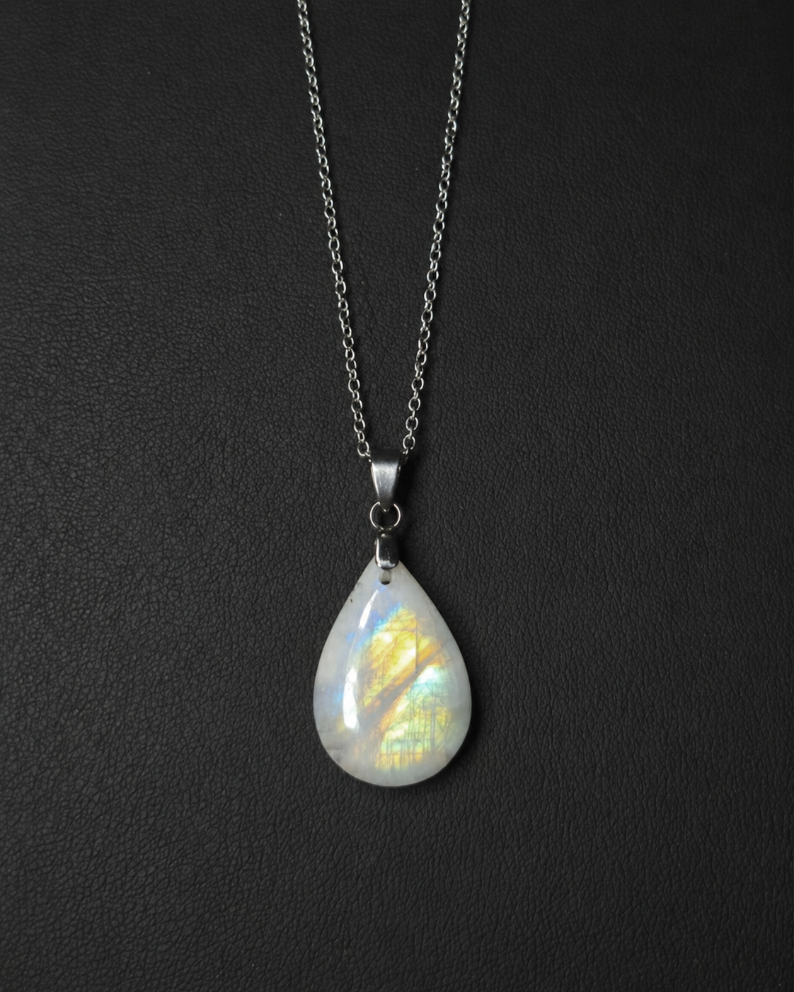 Rainbow moonstone teardrop pendant necklace (04-03)